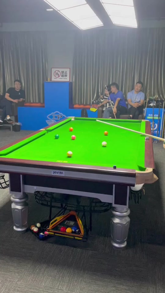 还在防守端 还在防守端